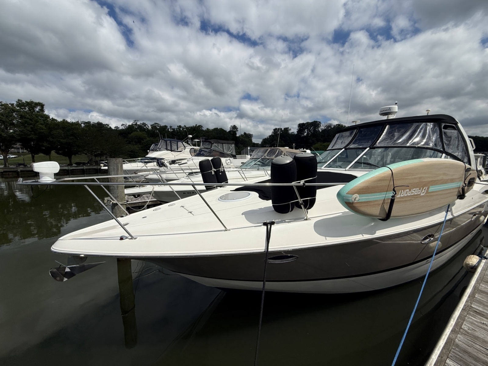 2006 Cruisers Yachts 370 Express