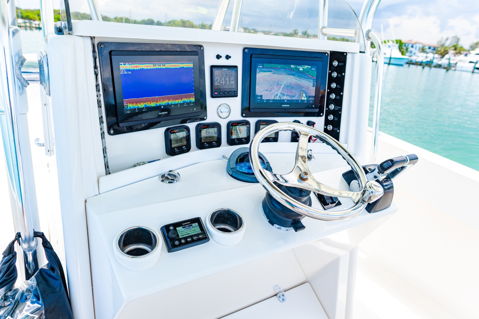 2004 Venture 34