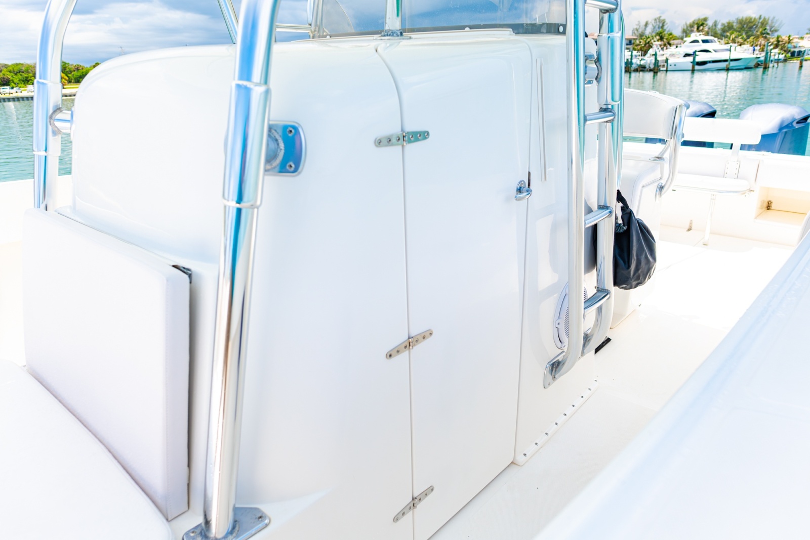 2004 Venture 34