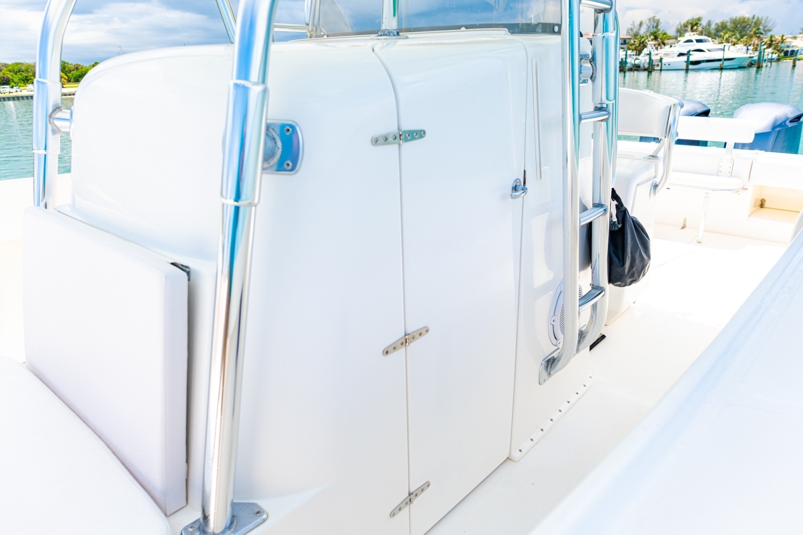 2004 Venture 34
