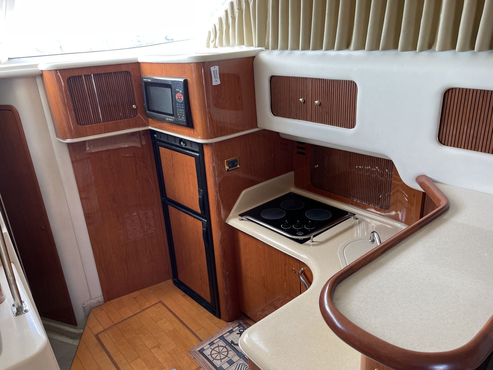 2001 Sea Ray 400 Sedan Bridge