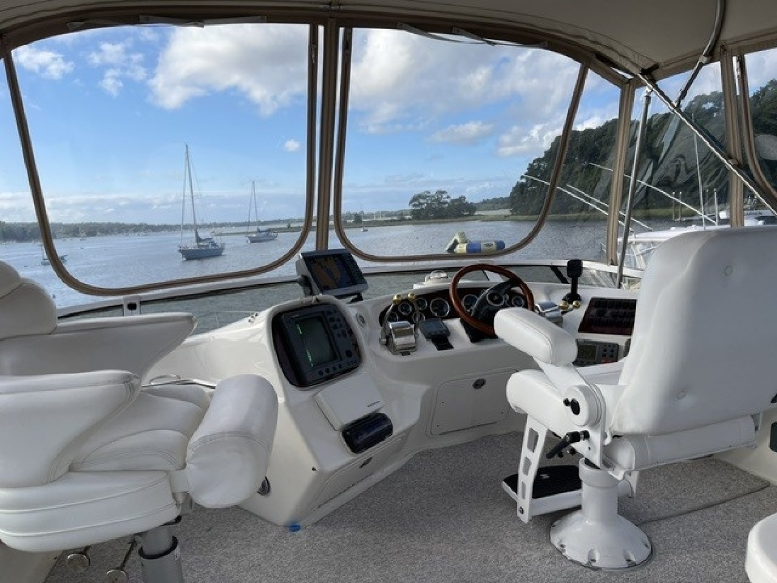 2001 Sea Ray 400 Sedan Bridge