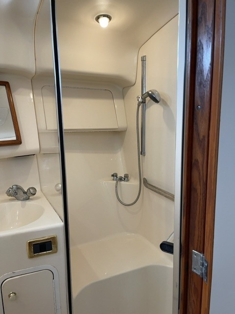 2001 Sea Ray 400 Sedan Bridge