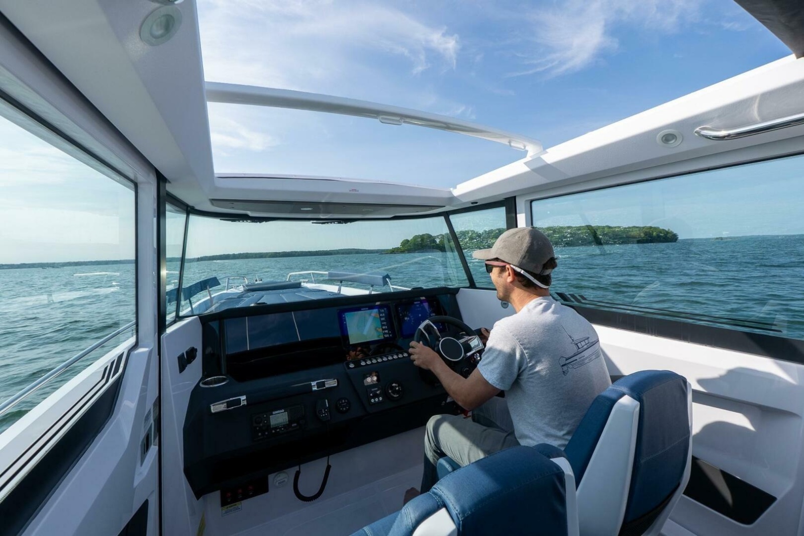 29' 2026 Axopar Cross Cabin