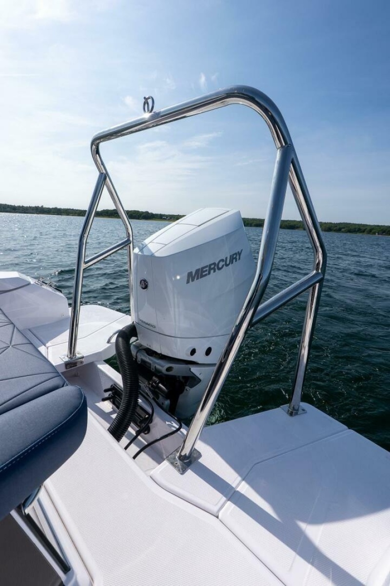 29' 2026 Axopar Cross Cabin