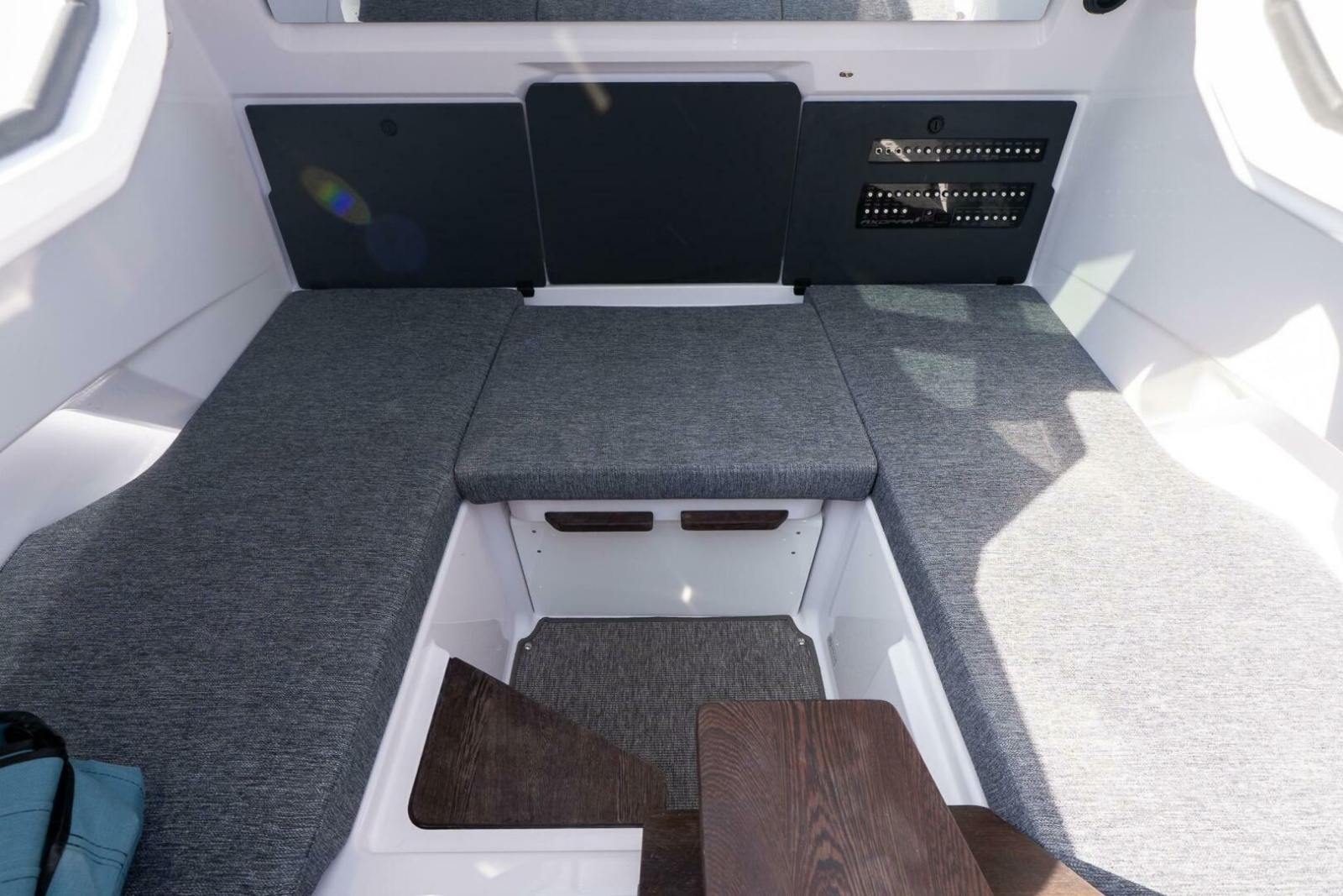 29' 2026 Axopar Cross Cabin