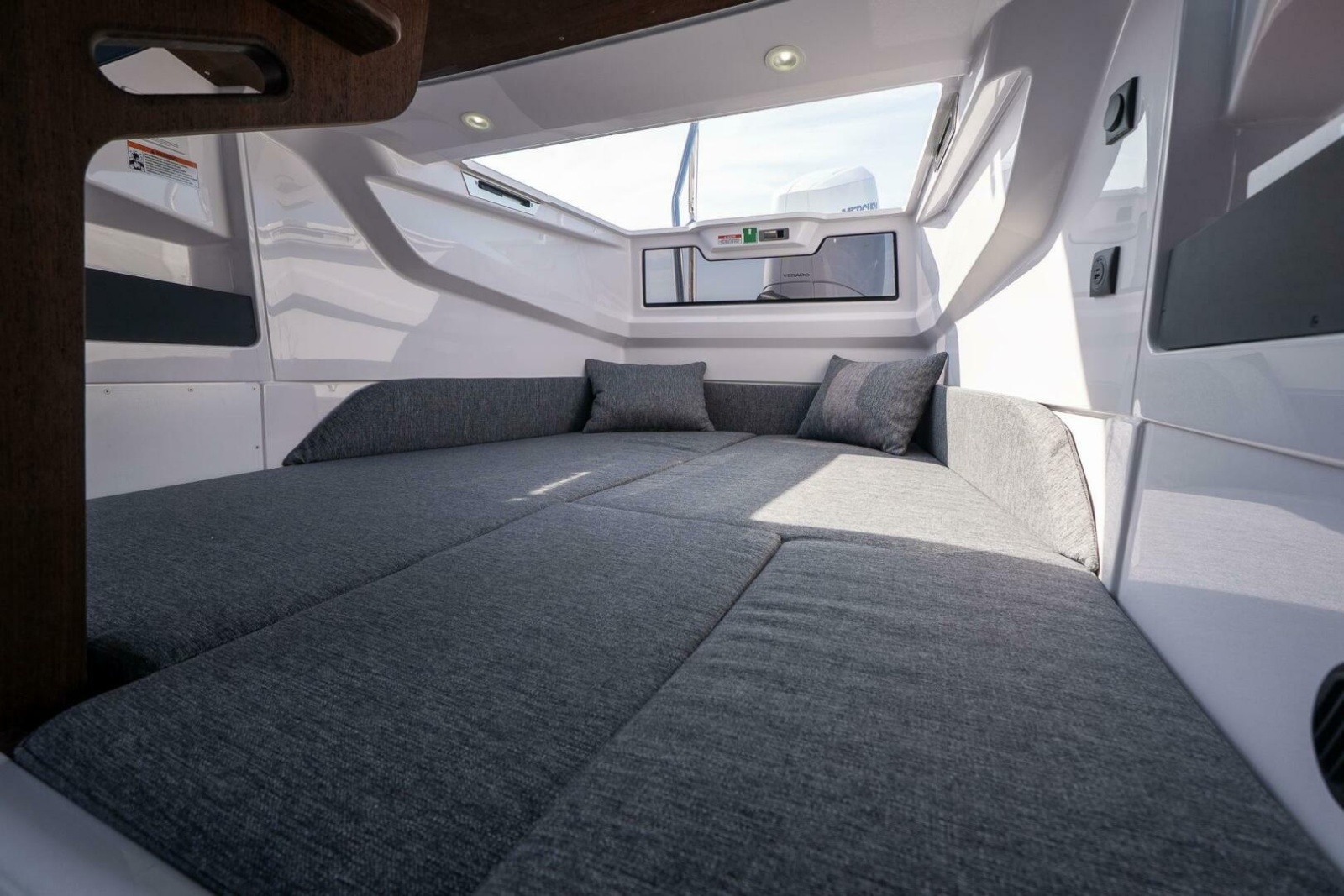 29' 2026 Axopar Cross Cabin