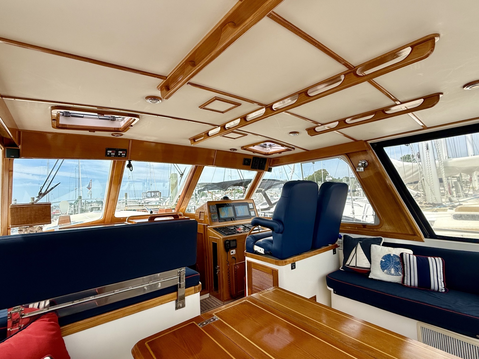2001 Grand Banks Eastbay HX