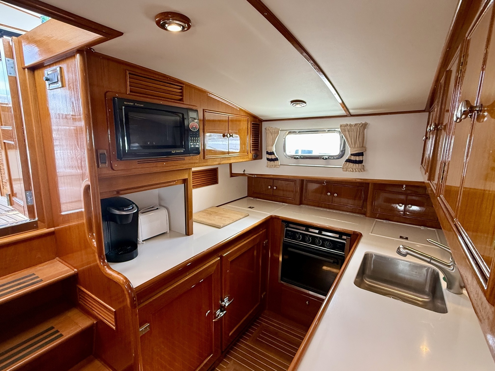 2001 Grand Banks Eastbay HX