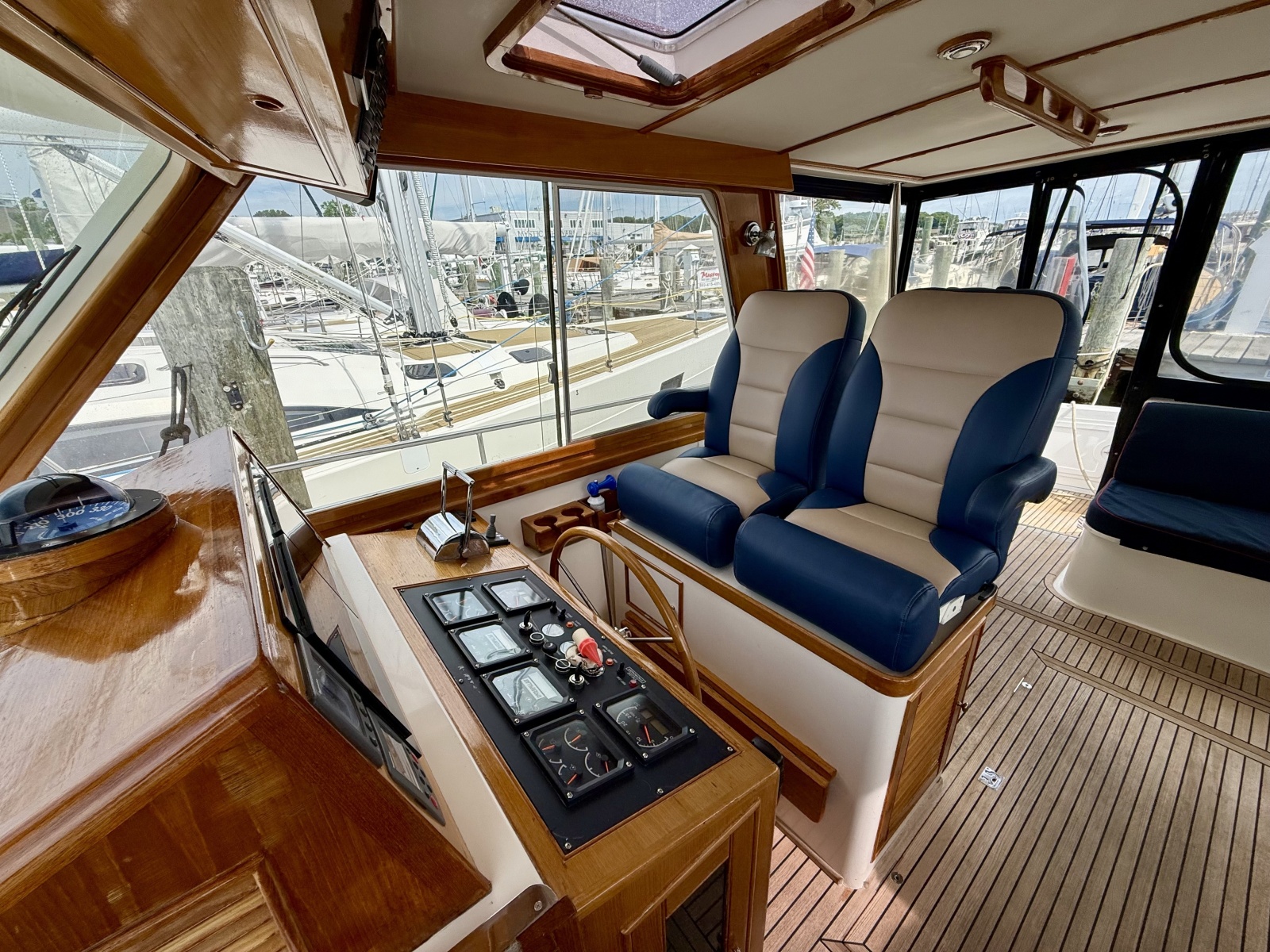 2001 Grand Banks Eastbay HX