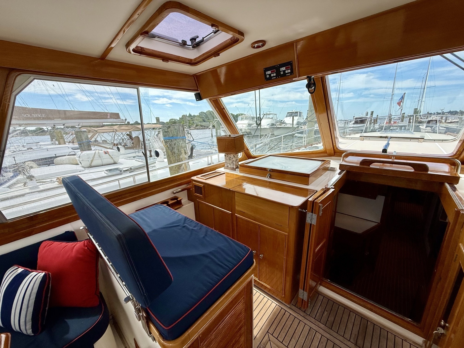2001 Grand Banks Eastbay HX