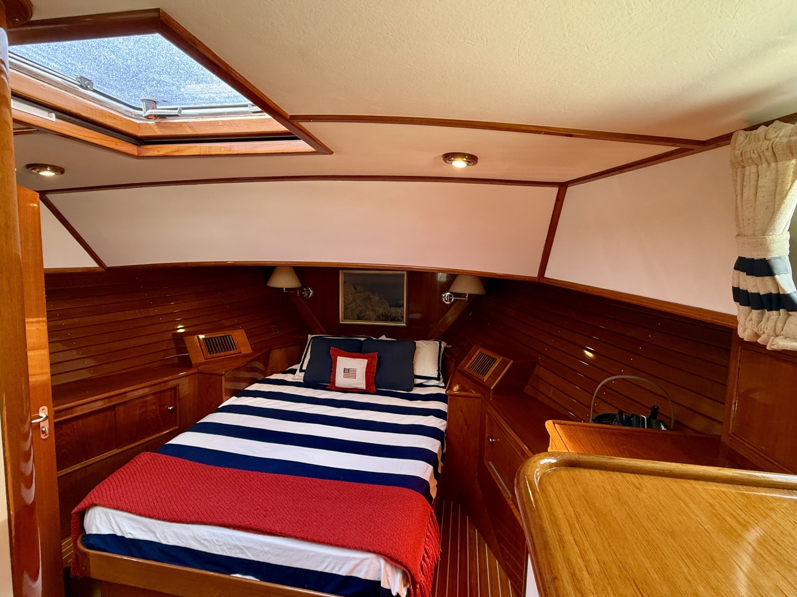 2001 Grand Banks Eastbay HX