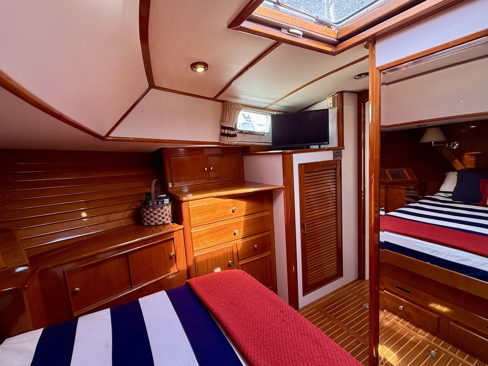2001 Grand Banks Eastbay HX