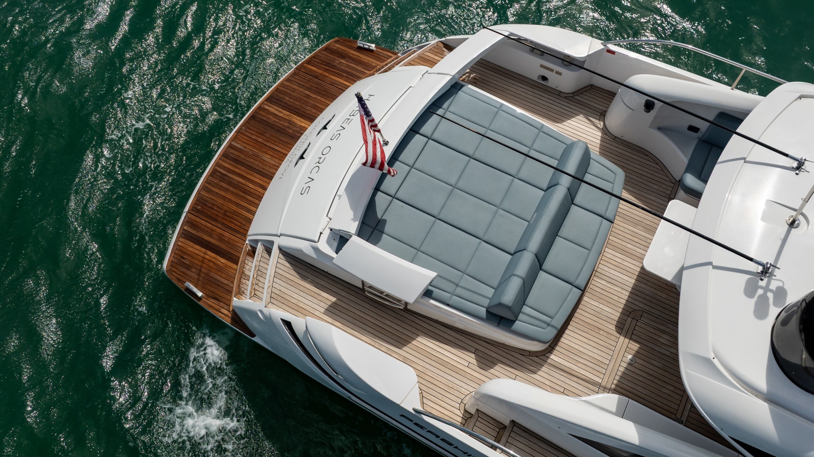 2020 Pershing 62