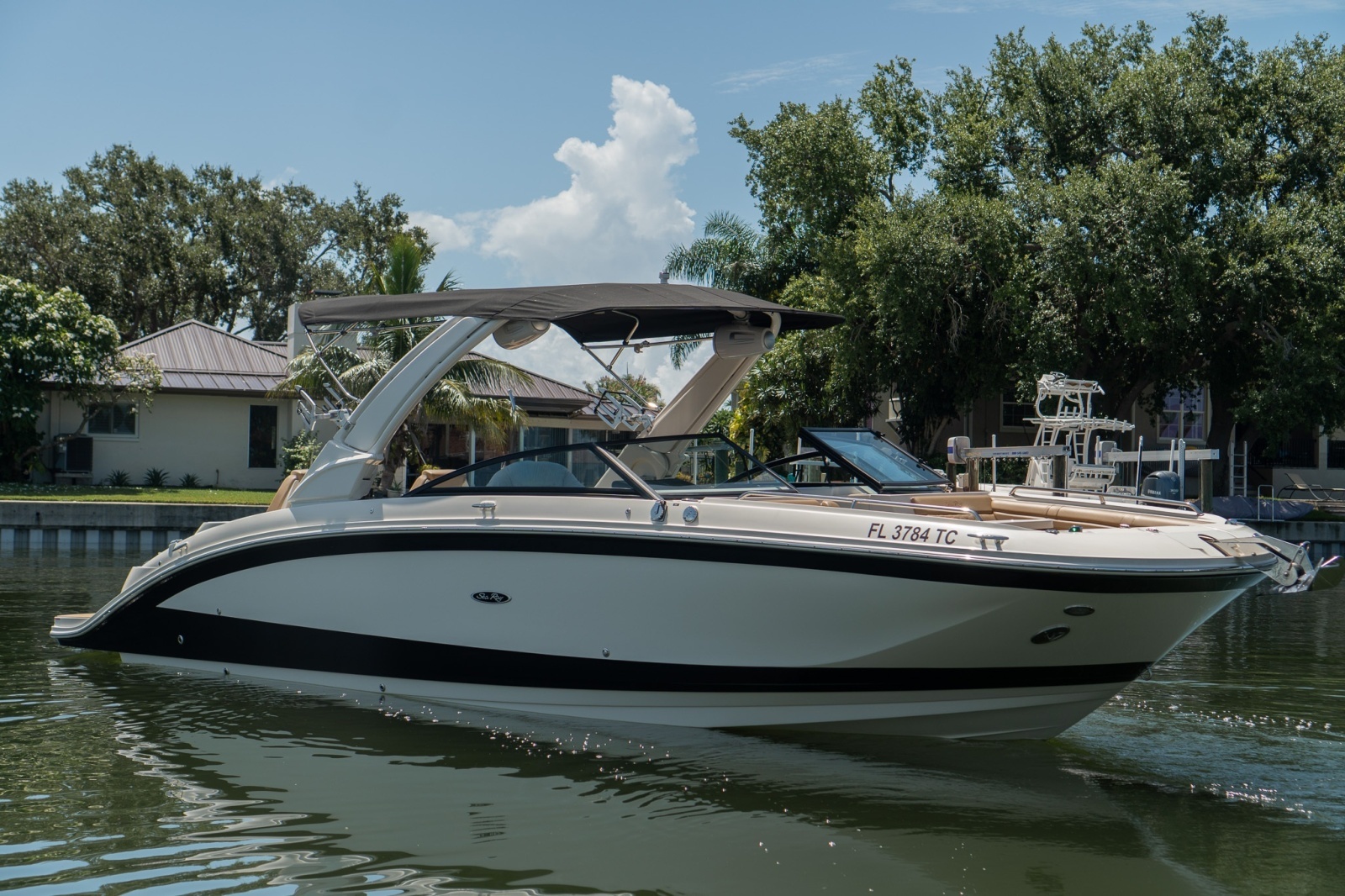 2022 Sea Ray SDX 290
