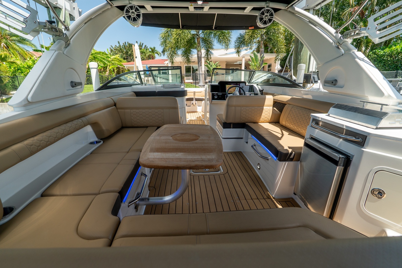 2022 Sea Ray SDX 290