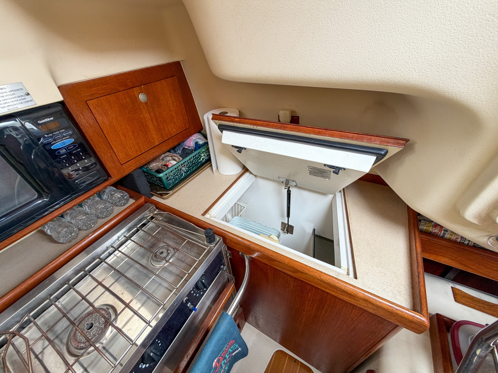 1999 Hunter 310