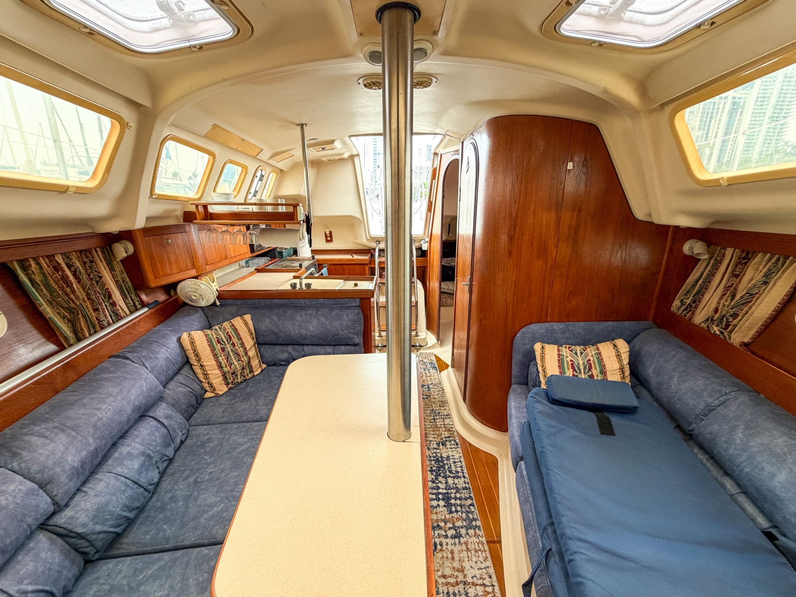 1999 Hunter 310