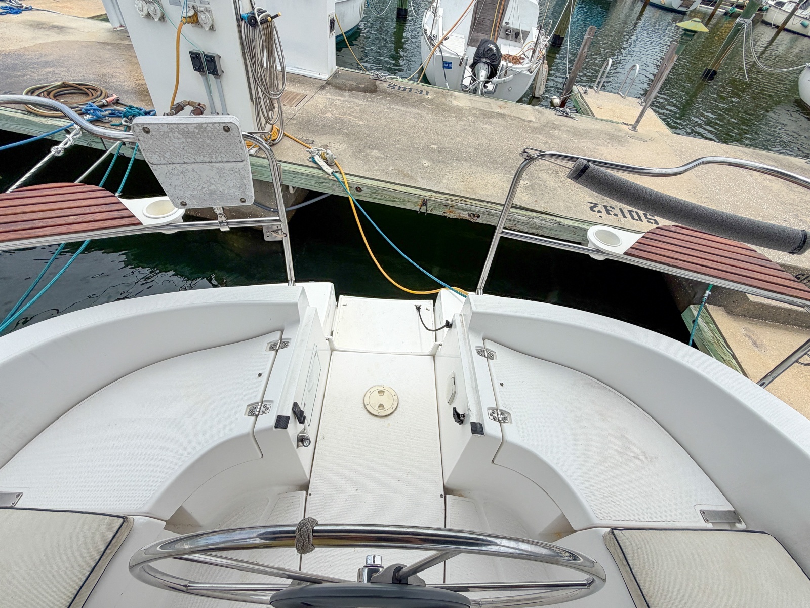 1999 Hunter 310