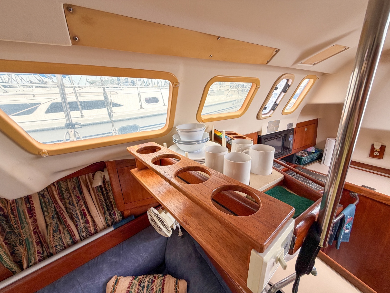 1999 Hunter 310