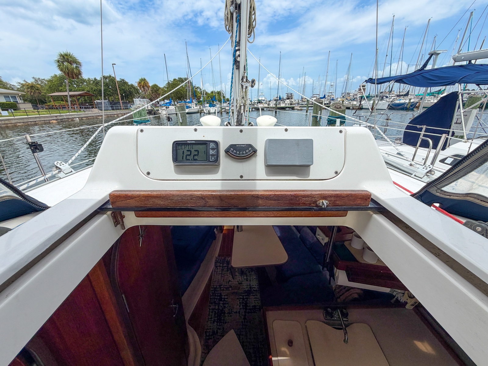 1999 Hunter 310