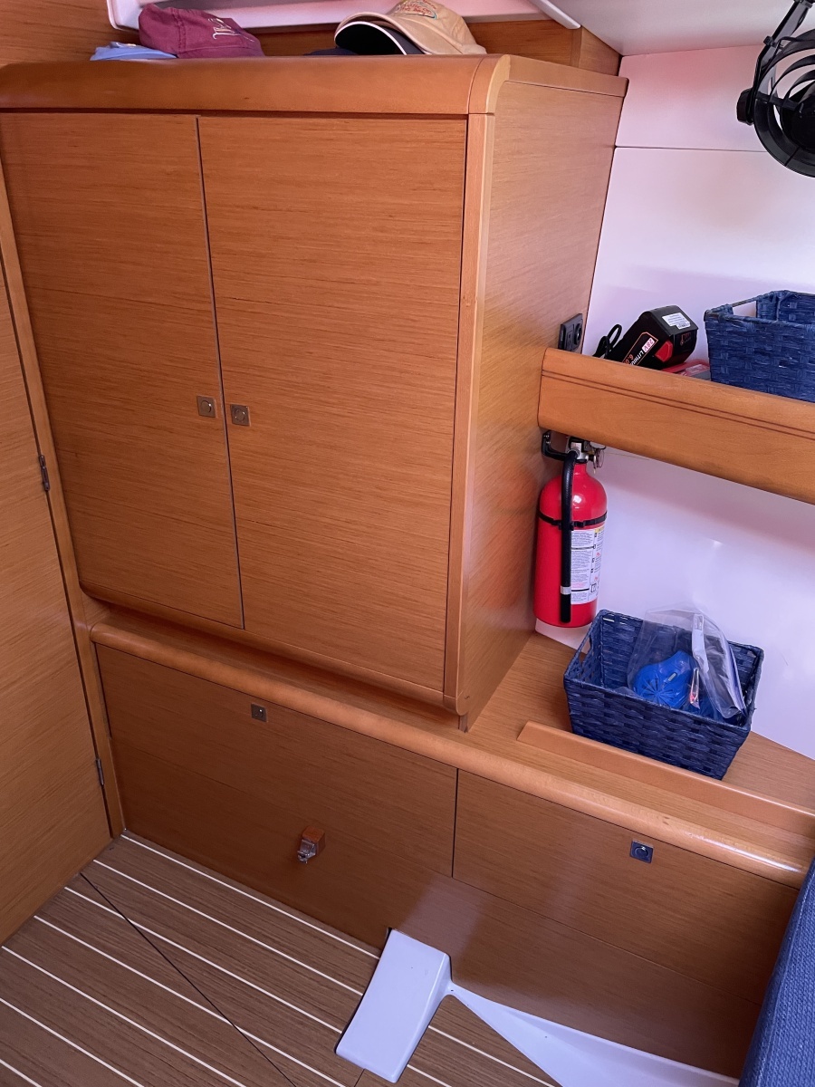2011 Jeanneau Sun Odyssey 409