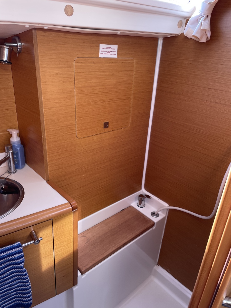 2011 Jeanneau Sun Odyssey 409