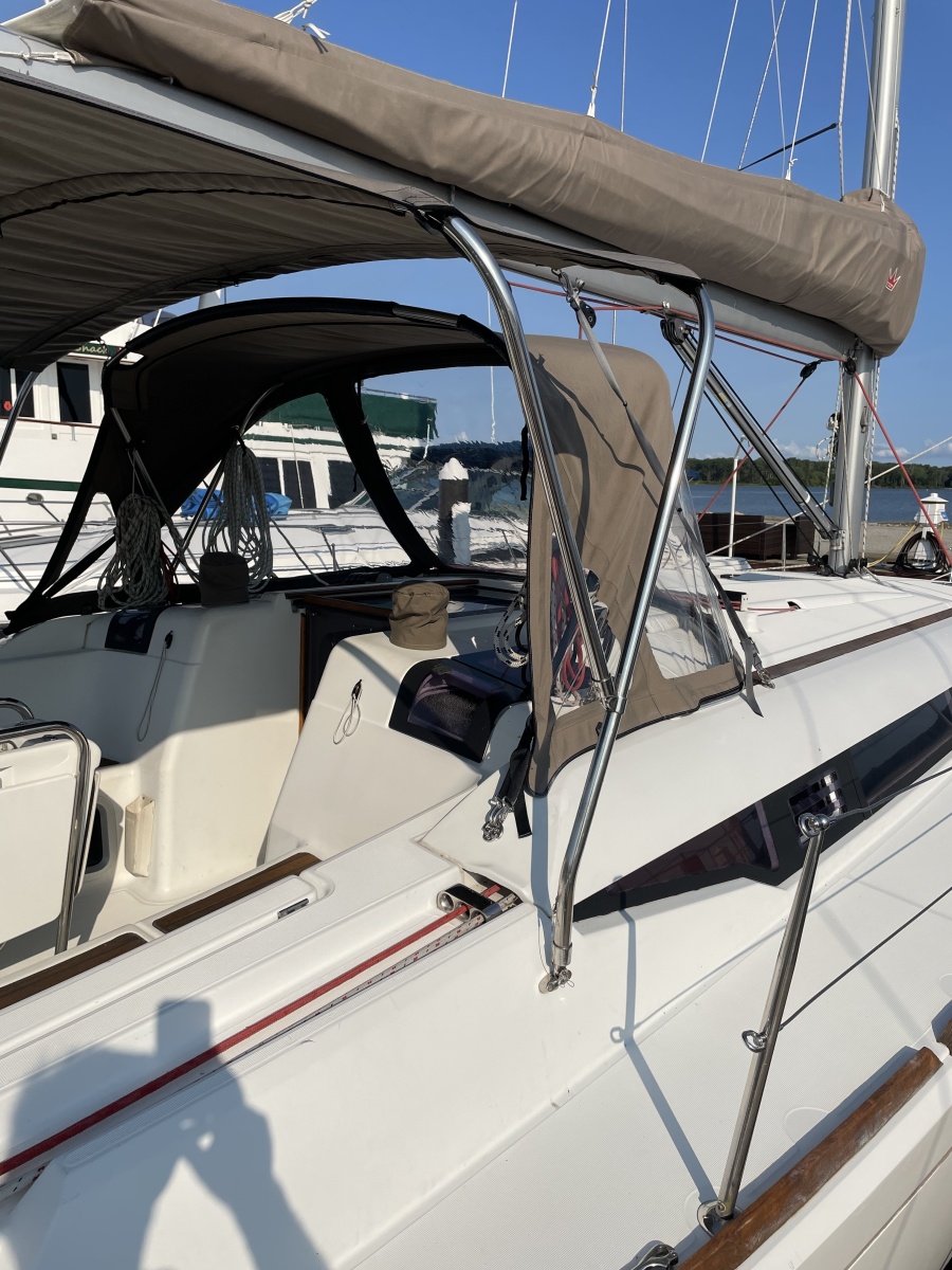 2011 Jeanneau Sun Odyssey 409