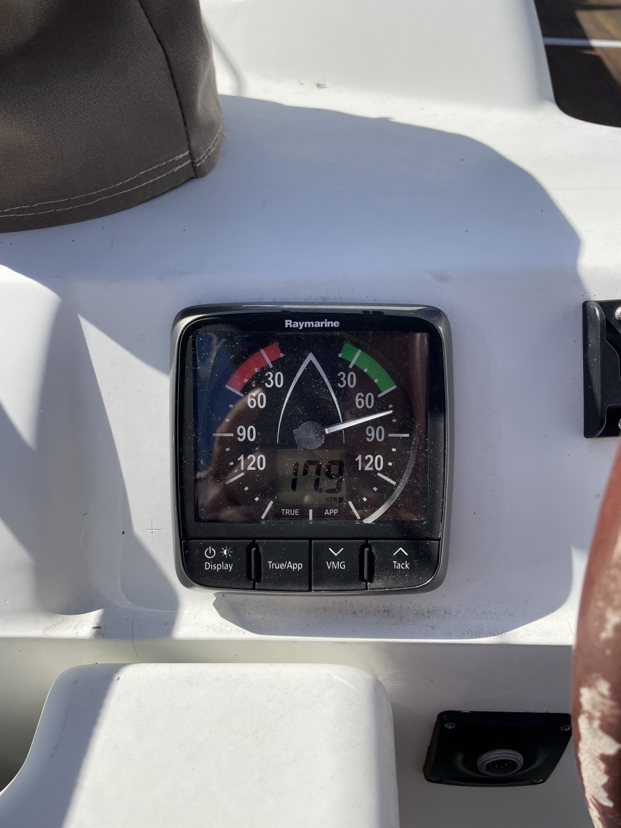 2011 Jeanneau Sun Odyssey 409