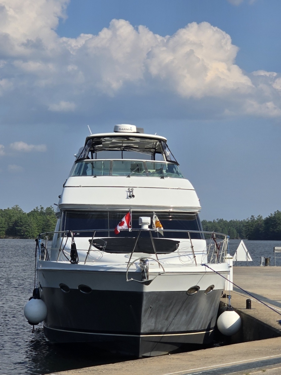 2002 Carver Voyager Pilothouse 530