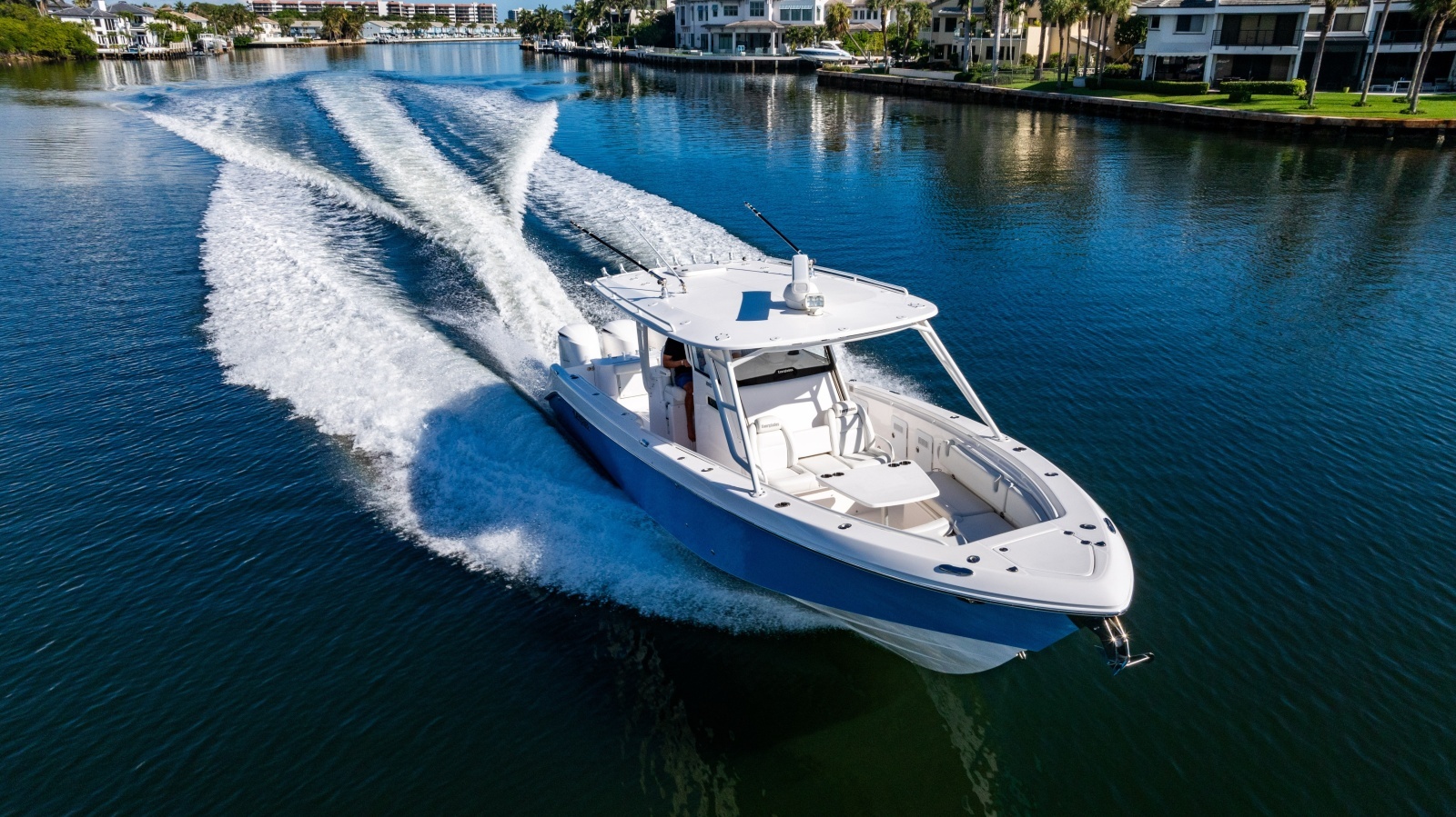 2019 Everglades 355 Center Console