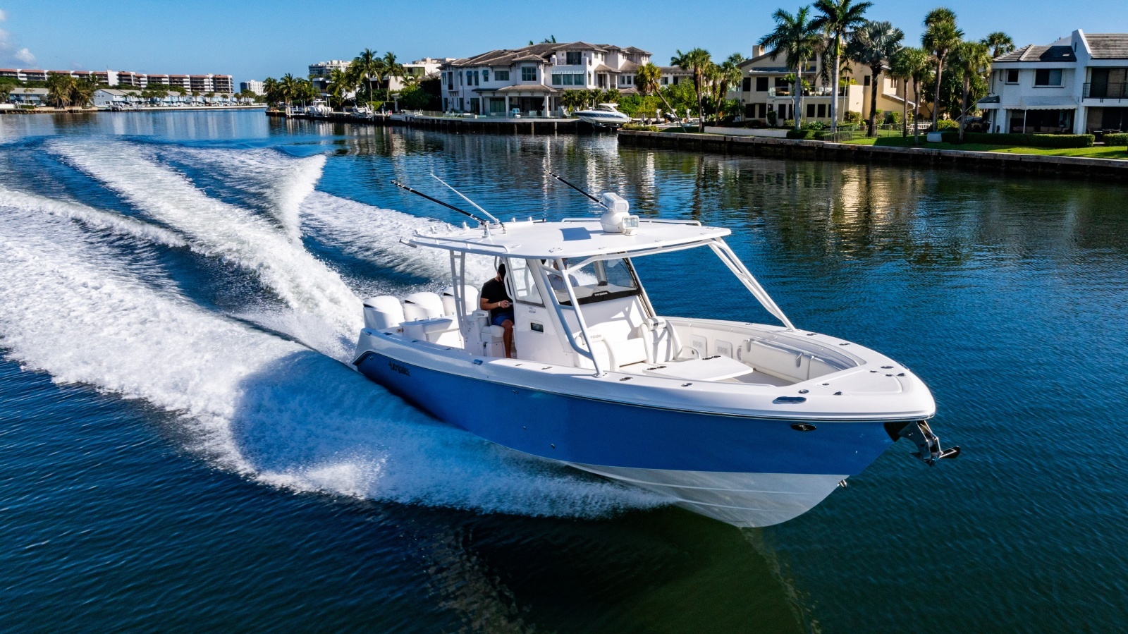 2019 Everglades 355 Center Console