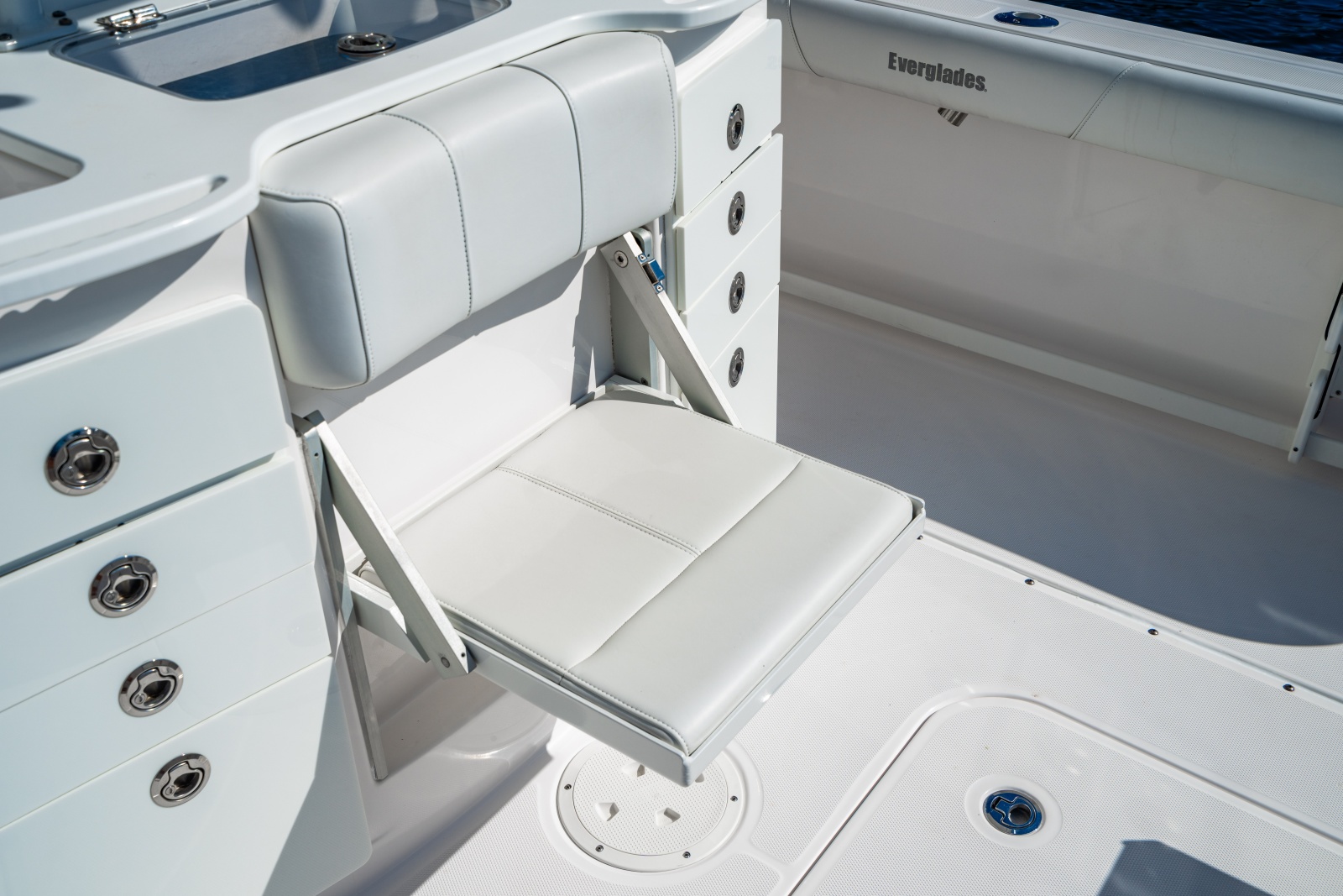 2019 Everglades 355 Center Console