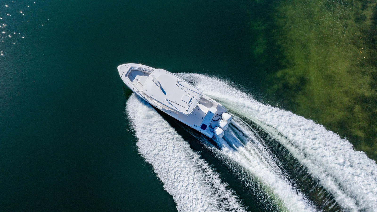 2019 Everglades 355 Center Console