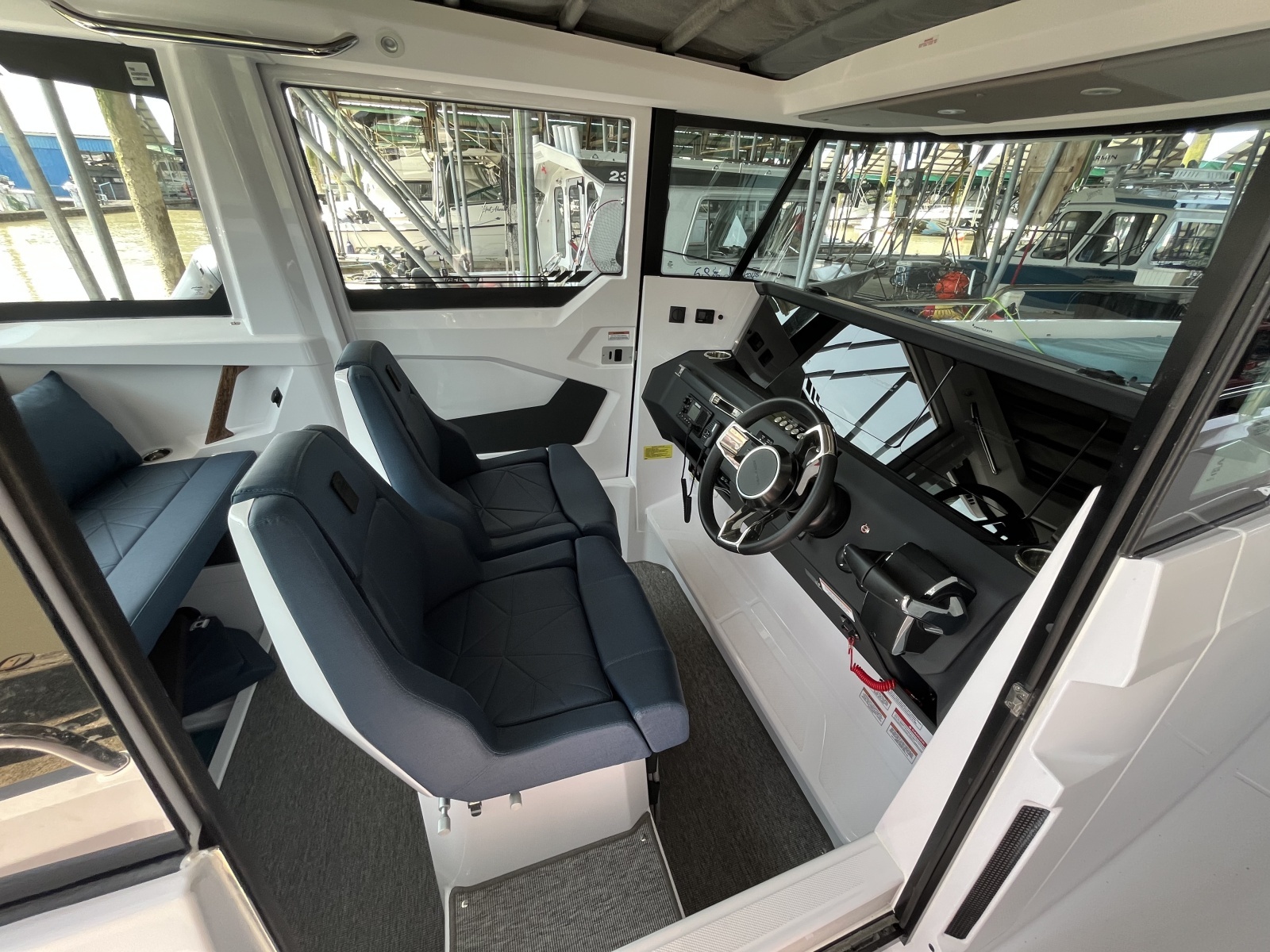 2025 Axopar 29 Cross Cabin XC