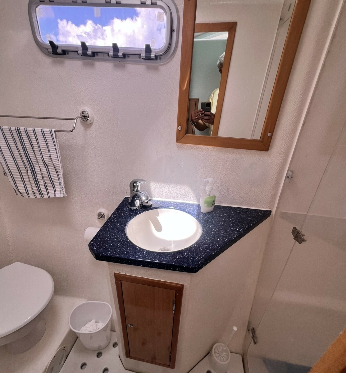 2008 Admiral 40 Cruiser