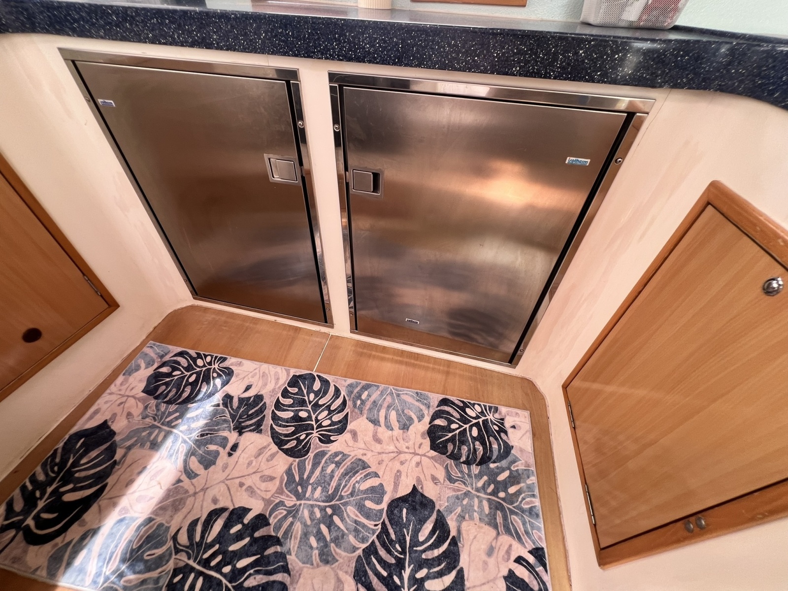 2008 Admiral 40 Cruiser