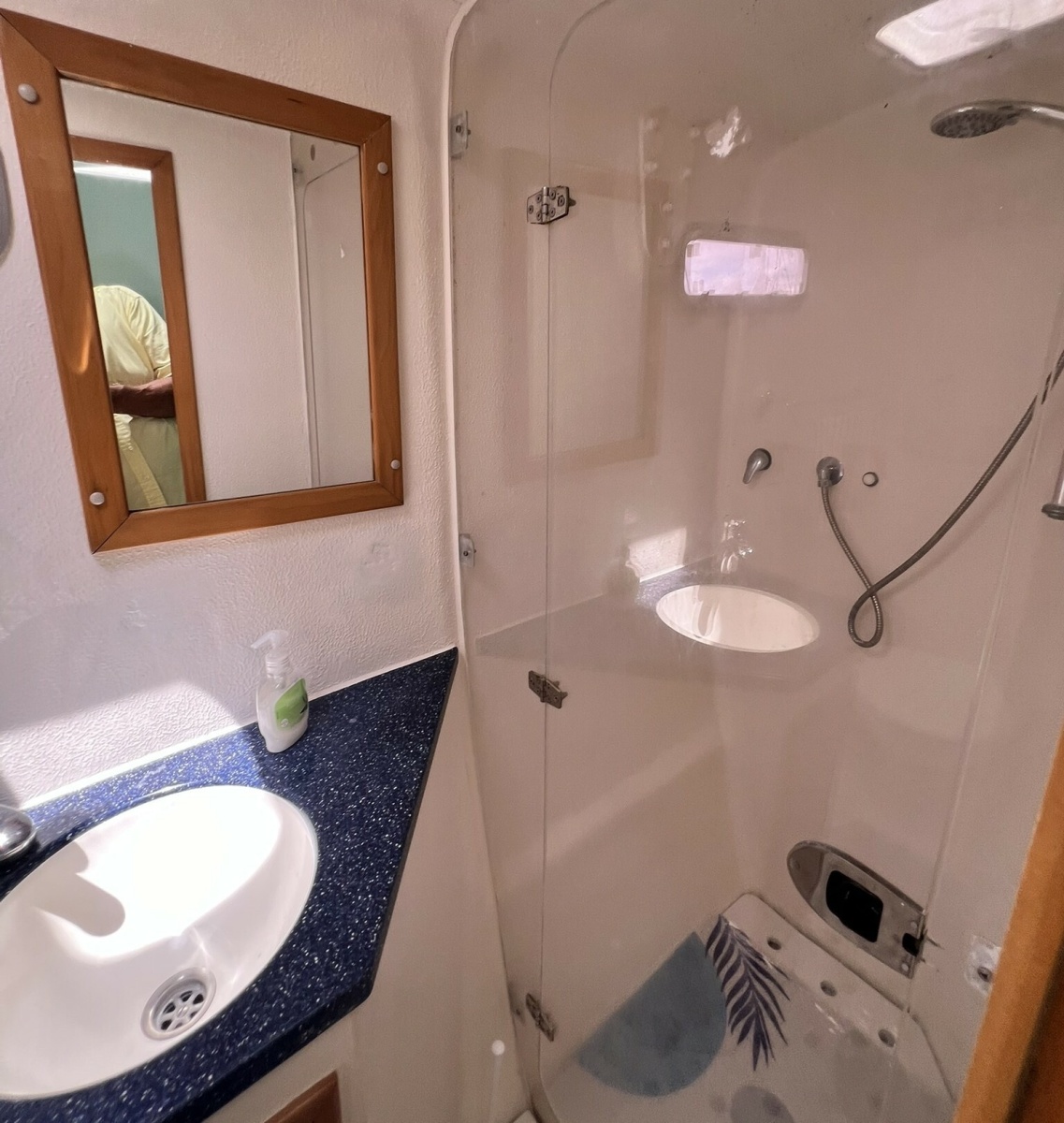 2008 Admiral 40 Cruiser