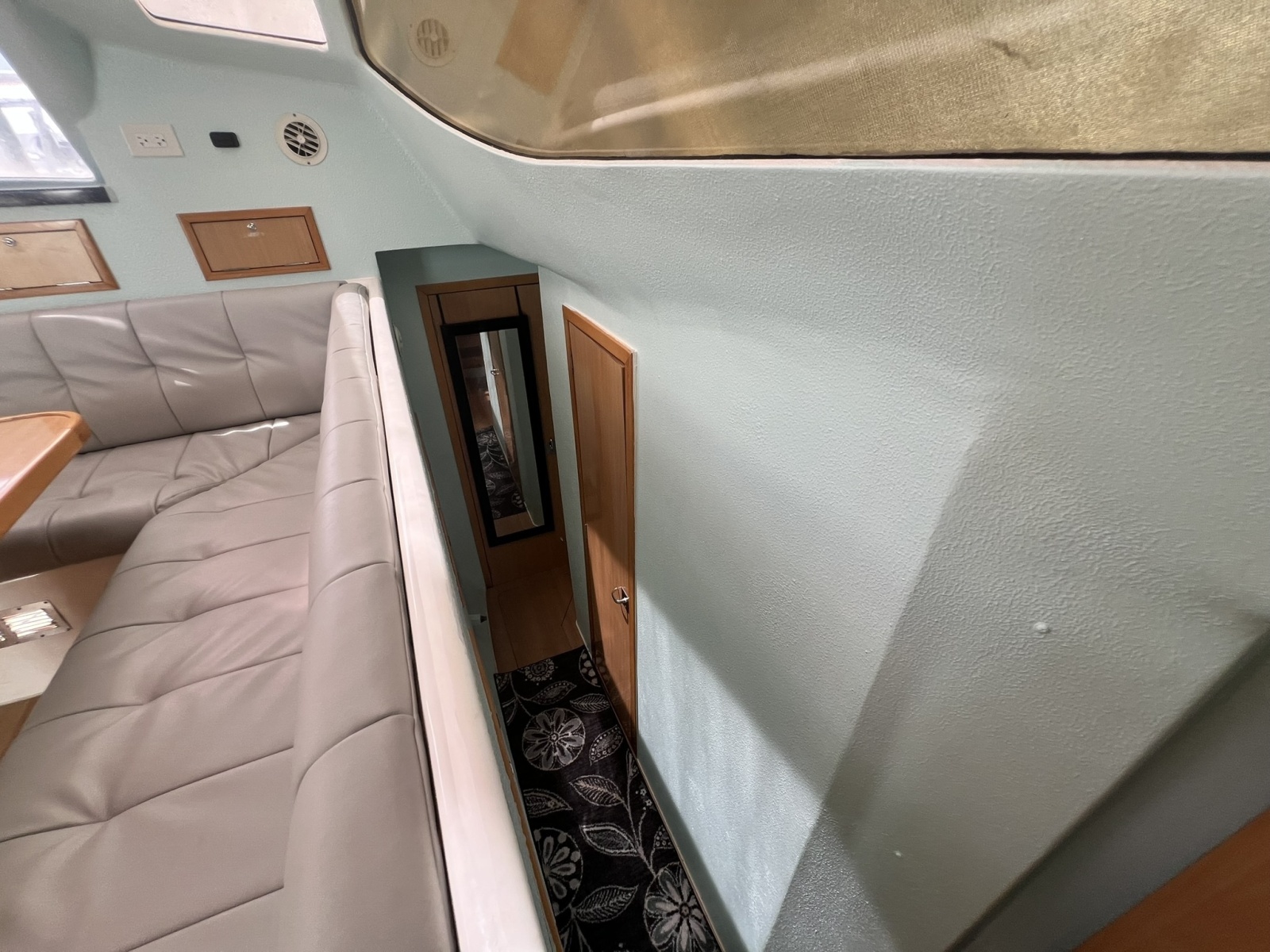 2008 Admiral 40 Cruiser