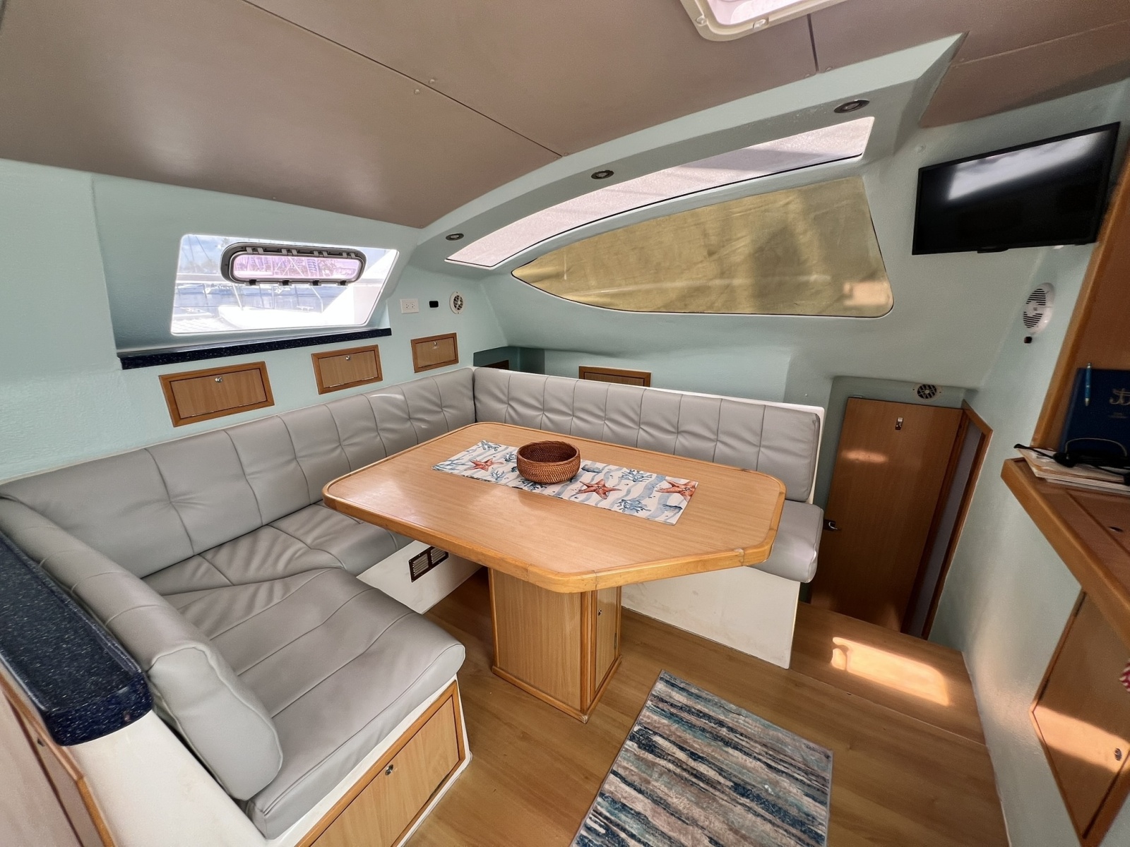 2008 Admiral 40 Cruiser