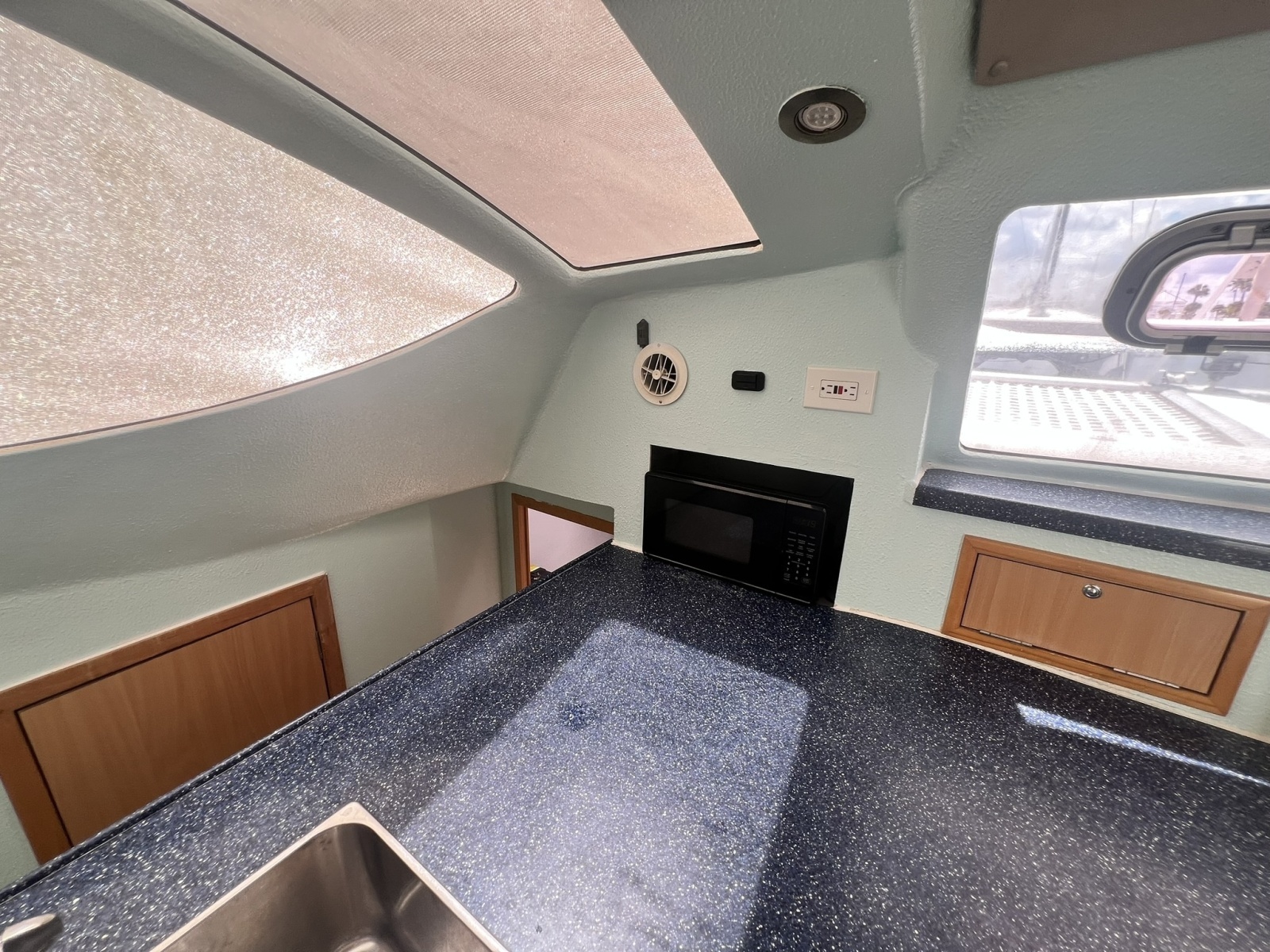 2008 Admiral 40 Cruiser