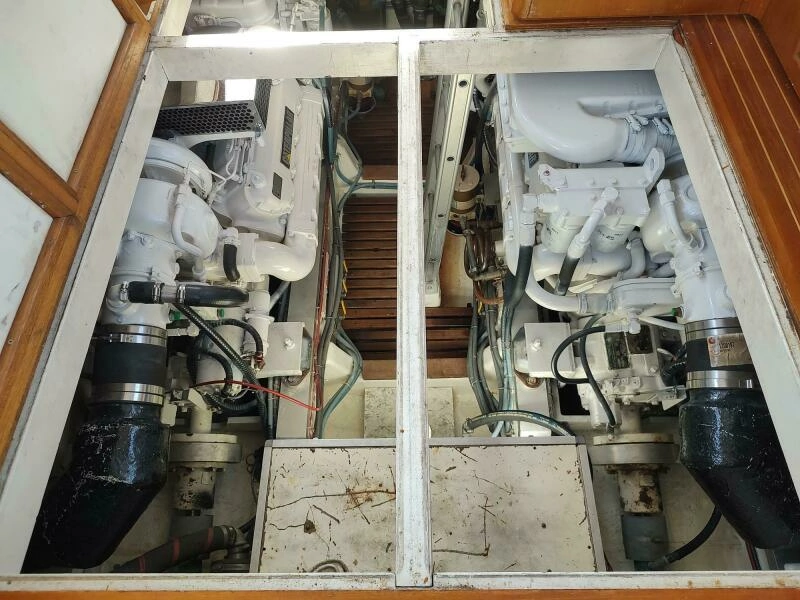 1996 Grand Banks Eastbay 40 Flybridge