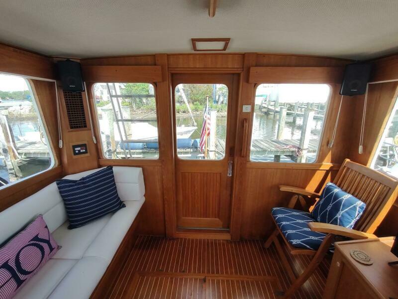 1996 Grand Banks Eastbay 40 Flybridge