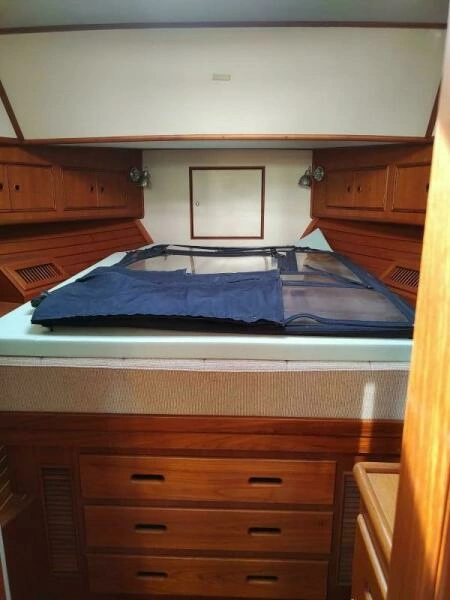 1996 Grand Banks Eastbay 40 Flybridge