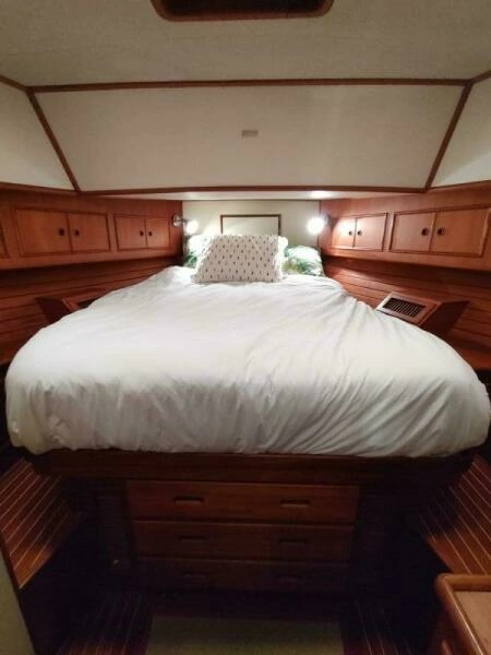 1996 Grand Banks Eastbay 40 Flybridge