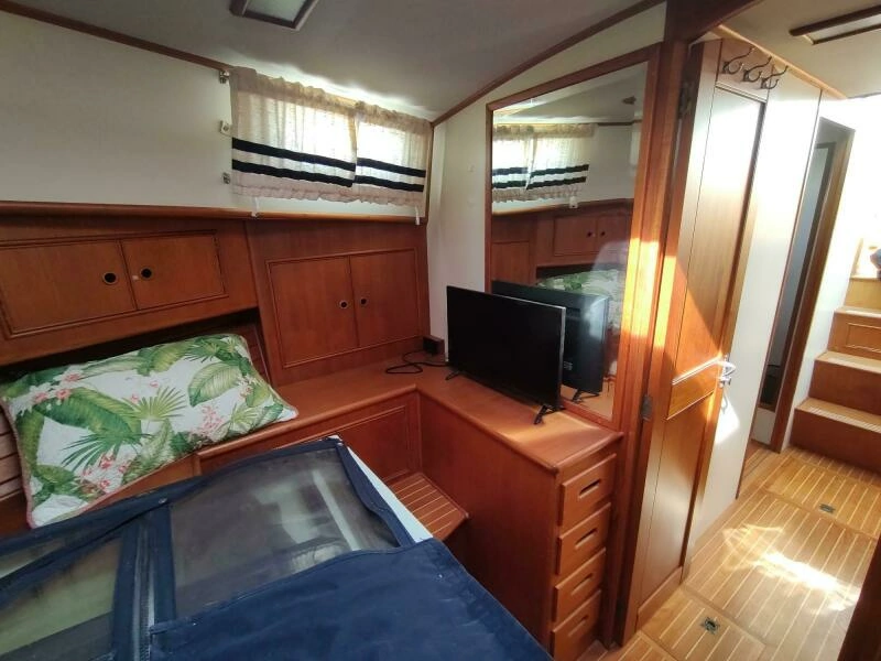 1996 Grand Banks Eastbay 40 Flybridge