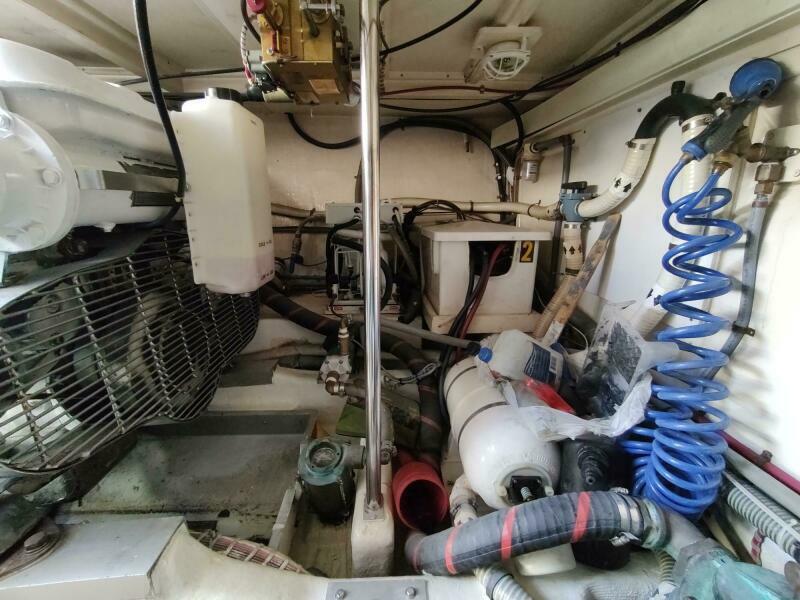 1996 Grand Banks Eastbay 40 Flybridge