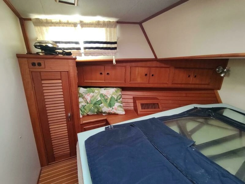 1996 Grand Banks Eastbay 40 Flybridge