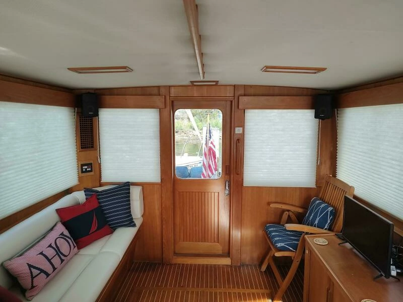 1996 Grand Banks Eastbay 40 Flybridge