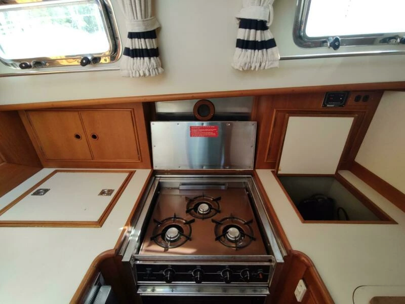 1996 Grand Banks Eastbay 40 Flybridge